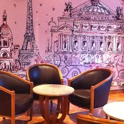 Opera Lafayette 3*