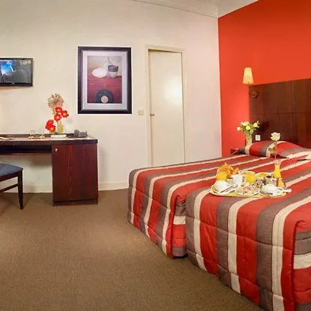 Opera Lafayette 3*