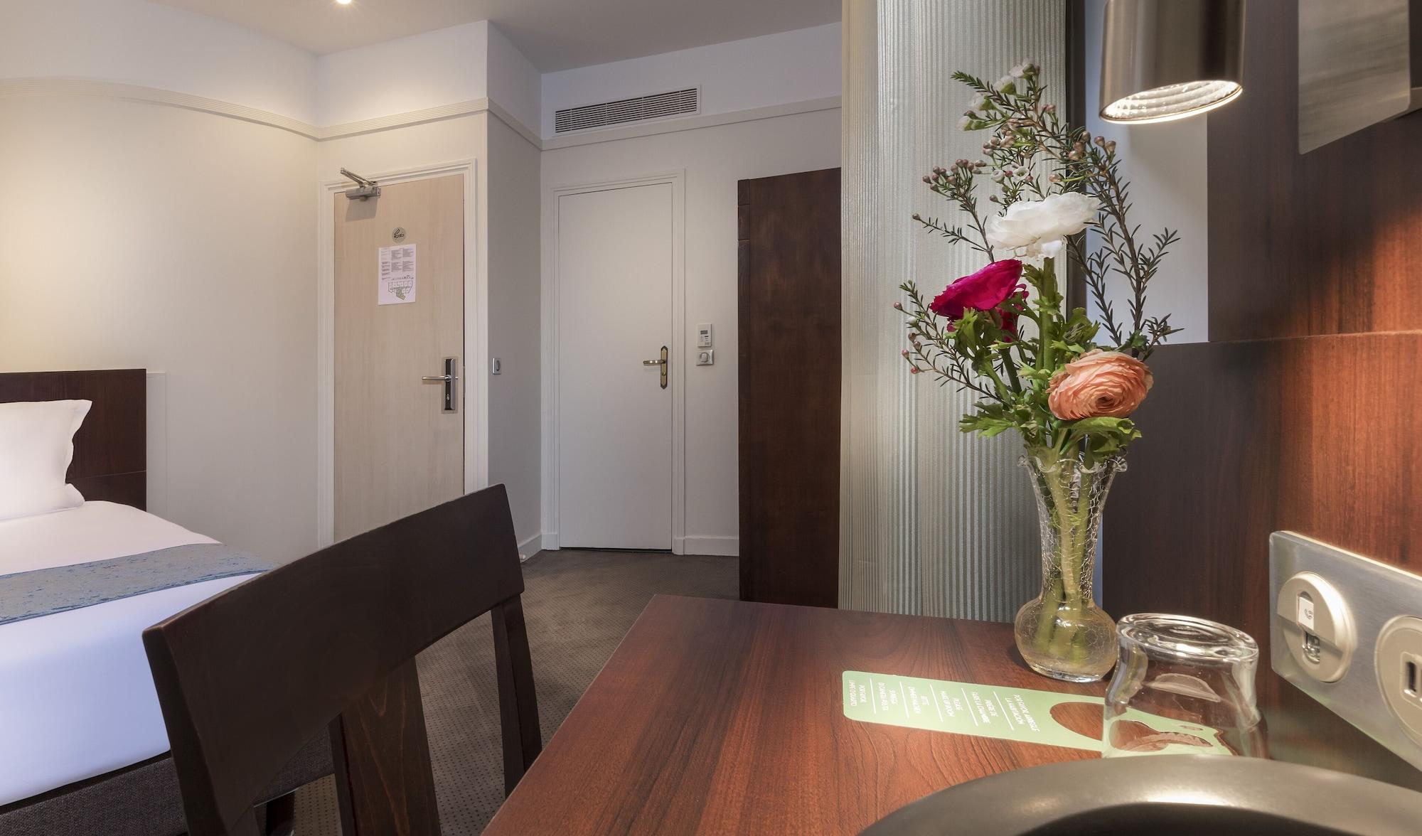Opera Lafayette 3*